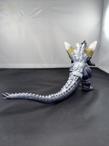 1998 BANDAI SPACEGODZILLA 6” Vinyl Figure Movie Monsters Series Gold Crystals - Imagen 5 de 6