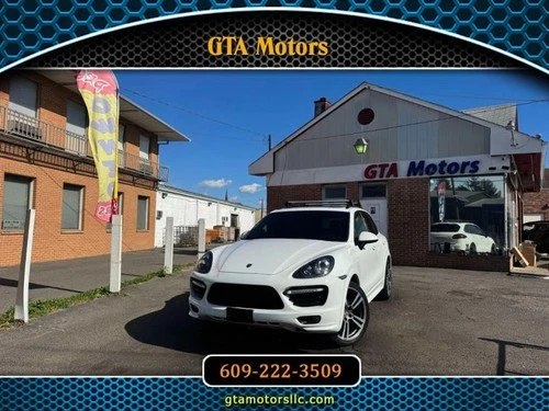 2013 Porsche Cayenne GTS Image 1 of 4
