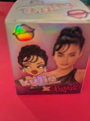 BRATZ x Kylie Jenner Series 1 Collectible Figures, 2 Minis in Each Pack, NEW