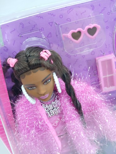Barbie EXTRA #14 Doll Pink Outfit Sparkly Jacket Pet Puppy Long Hair MATTEL - Picture 3 of 8