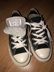 grey converse size 4