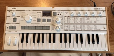 Korg microKORG S Synthesizer and Vocoder with Built-in Speakers