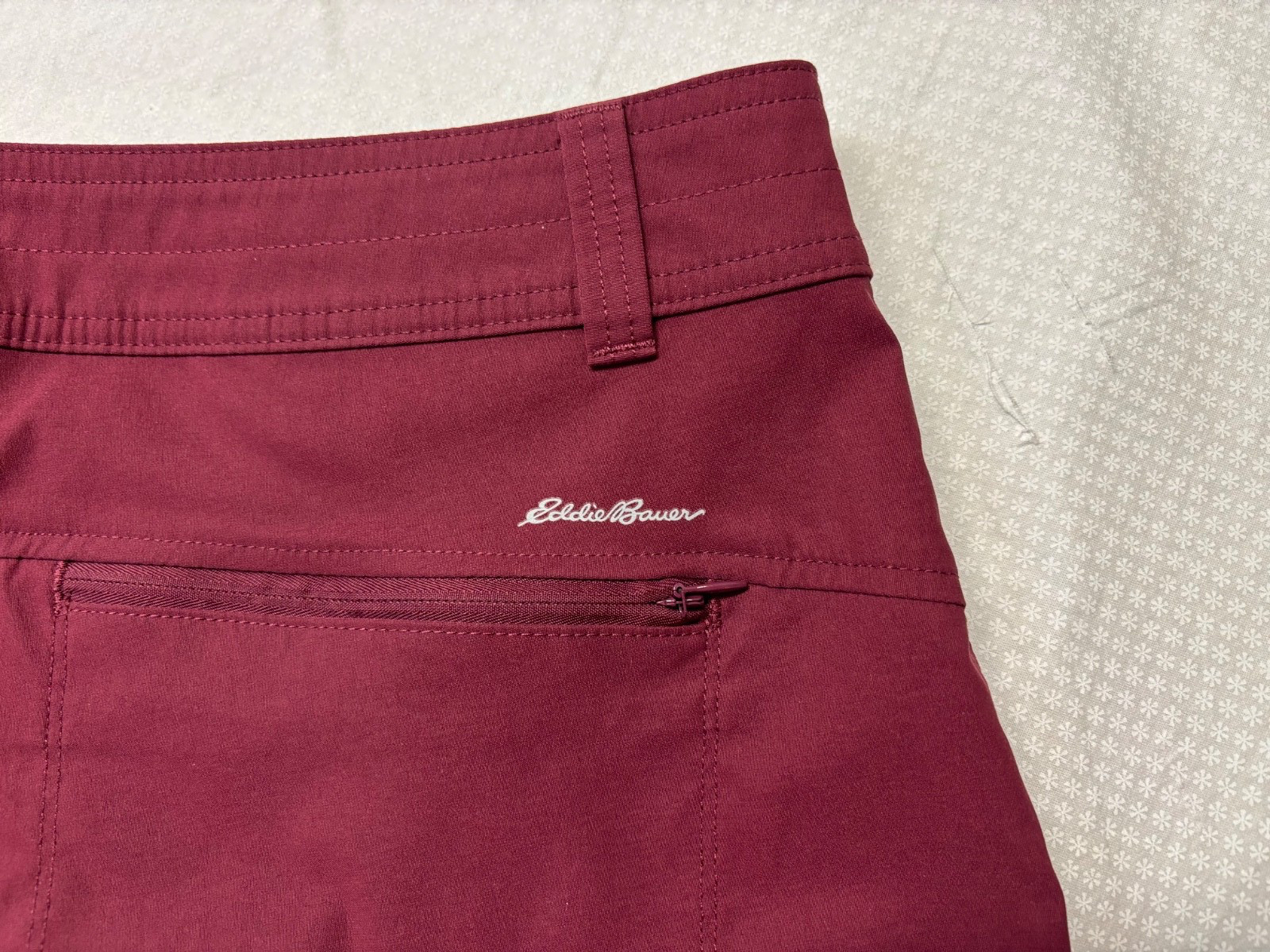 Eddie Bauer Shorts Women Sz 16 Wine Color Zip Back Pockets + Slash Button Hem image 5