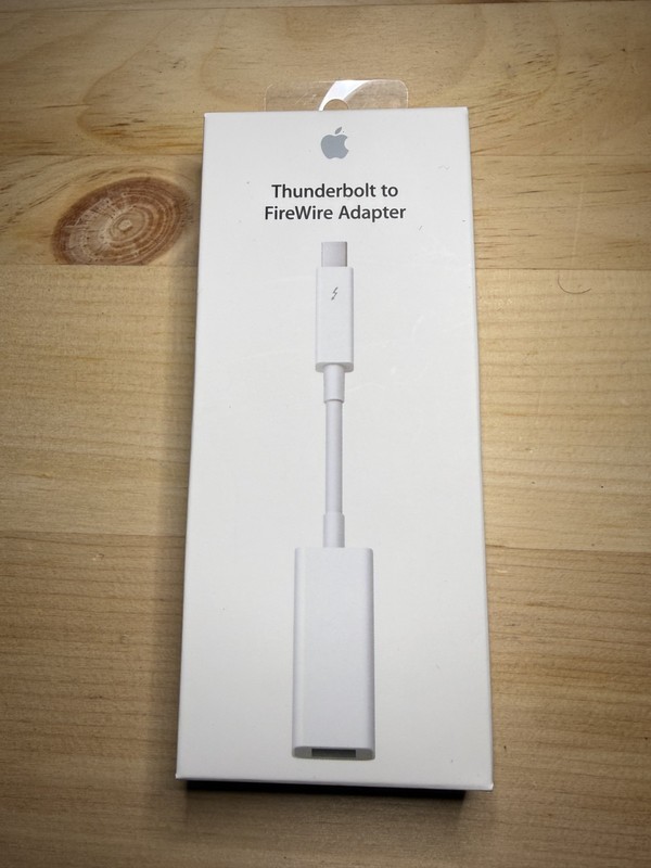 Apple Thunderbolt to FireWire Adapter - MD464LL/A - A1463