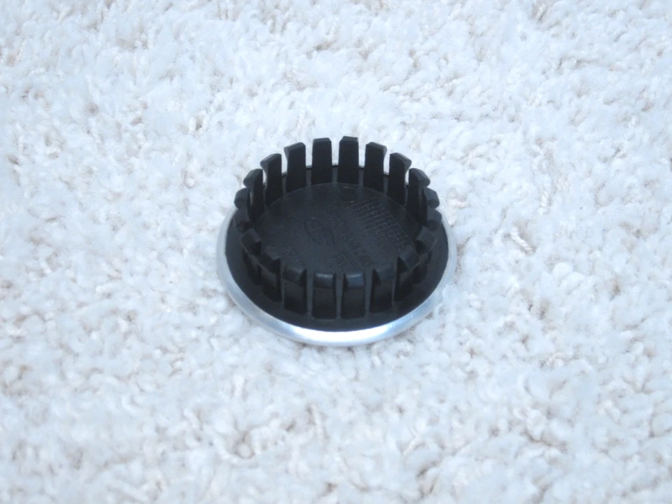 Chevrolet Camaro 2010-2014 OEM tapa central de llantas de aleación 22775005 #2E-11 Foto 2 de 3