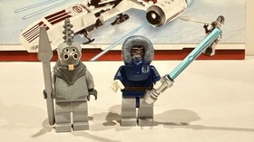 Lego Star Wars-Anakin Skywalker (Parka) (SW0263) and Thi-Sen (SW0264) - Set 8085