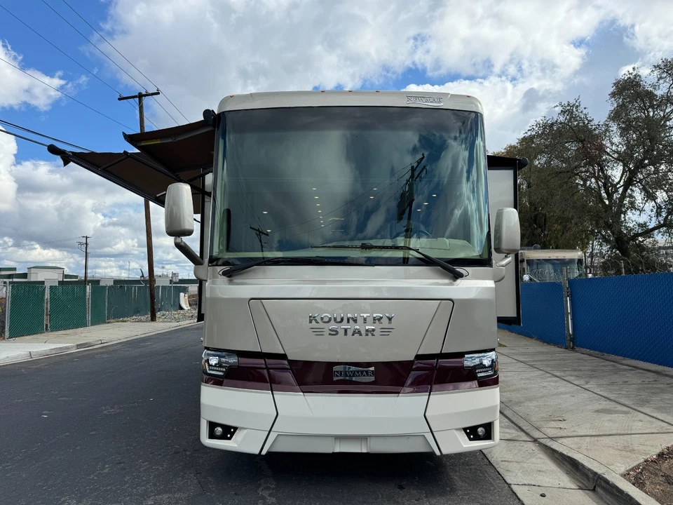 2021 NEWMAR KOUNTRY STAR 3412 COACH DIESEL PUSHER MOTORHOME (NORTHERN STAR) - Image 3 of 4