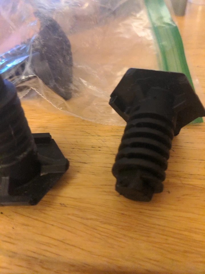 Clothes Washer Feet - Image 2 of 2