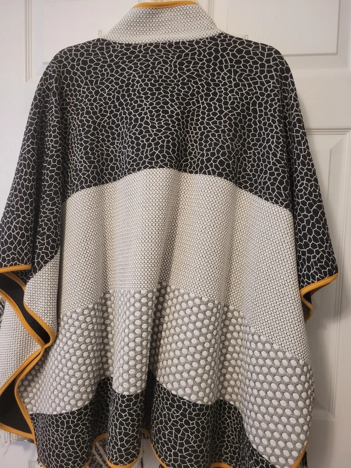 IC by Connie K Talla M Poncho Capa Suéter Mujer Lagenlook Arte para Usar Foto 3 de 4