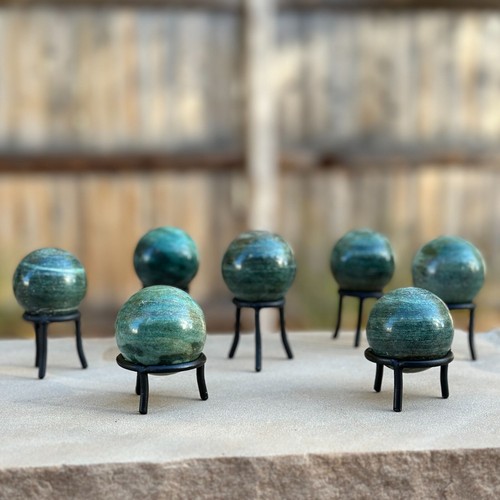Nephrite Jade Crystal Sphere Green Chakra Stone Includes Short Black Metal Stand - Bild 3 von 14