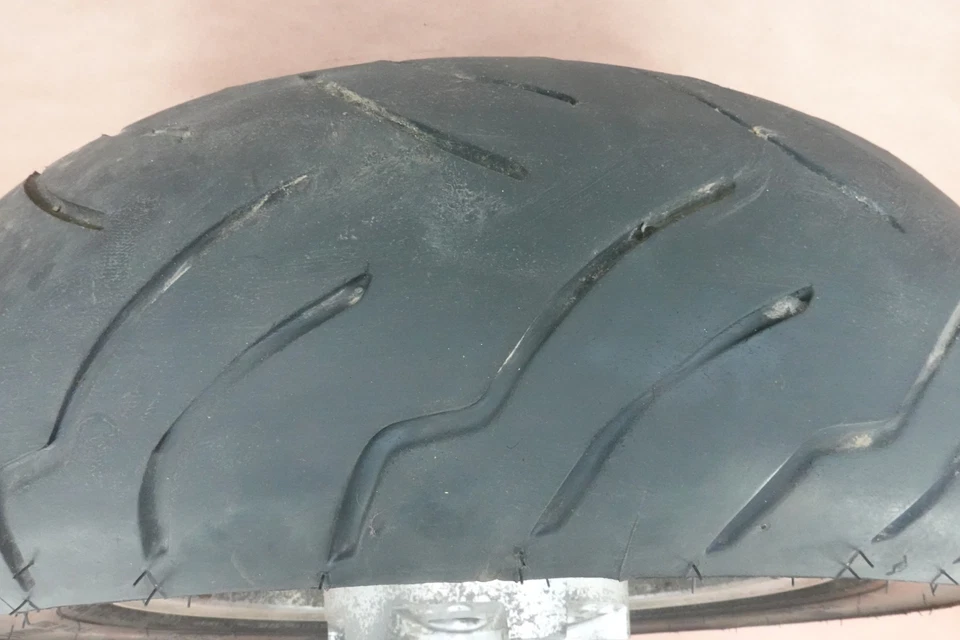 2013 07-17 TRIUMPH ROCKET III TOURING Rear DUNLOP Tire Rim Wheel 180/65 B16 - Image 2 of 4