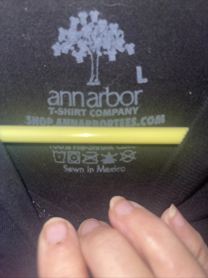 Camiseta para niño negra talla L pirata calavera espadas cuello redondo manga corta camiseta informal Foto 3 de 4