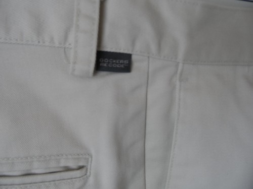 Pantalones informales Dockers Recode para hombre caqui holgados plisados - talla 36 x 32 - Imagen 6 de 8