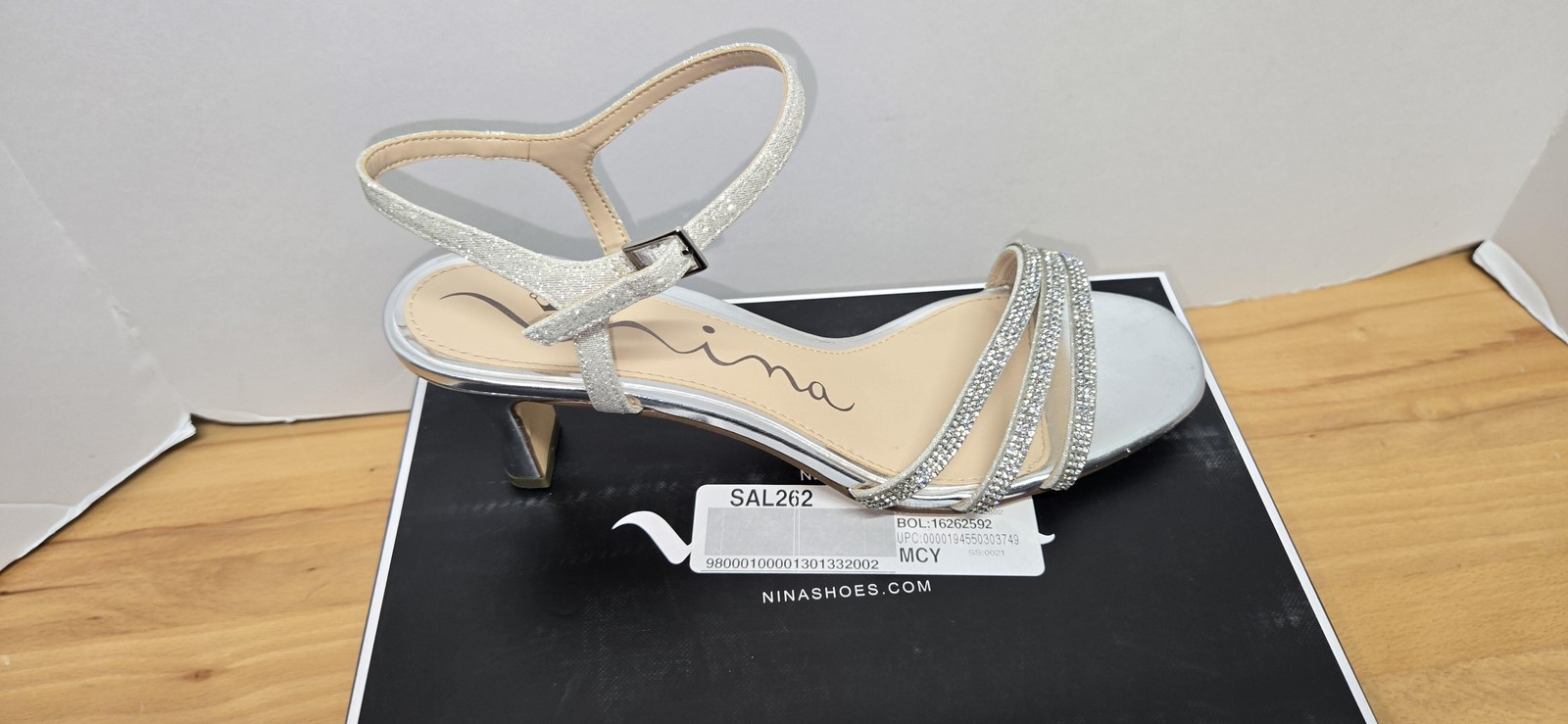 Nina Bettany-YS Sandal Shoes Womens Size 8 Silver Fantasy Net Rhinestone Heel