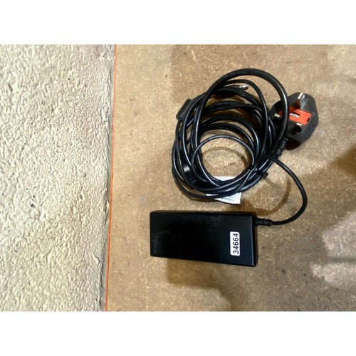 HP PPP009L Netzteil AC Adapter schwarz 18,5 Volt 3,5 Ampere für Compaq Laptops