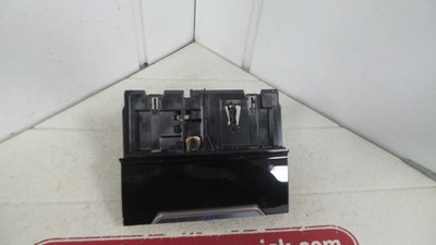 ASCHENBECHER VORNE Volkswagen Passat Variant (3G5) 2016 3G2863284 / 3G2857962