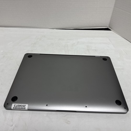 Apple MacBook Pro 2020 13.3" M1 8-Core GPU 8GB RAM 512 SSD Silver A2338 - Photo 3/3