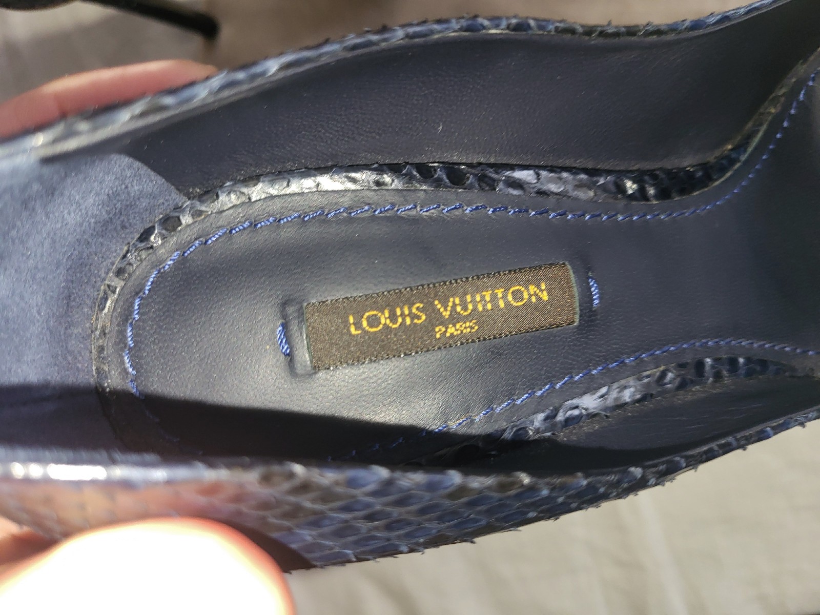 LOUIS VUITTON - real PYTHON Eyeline classic pumps… - image 10