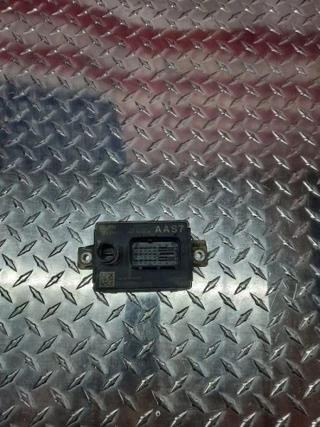 GMC Sierra 2500 2011 módulo de control de bujía incandescente diésel PN-12636451 OEM Foto 2 de 4