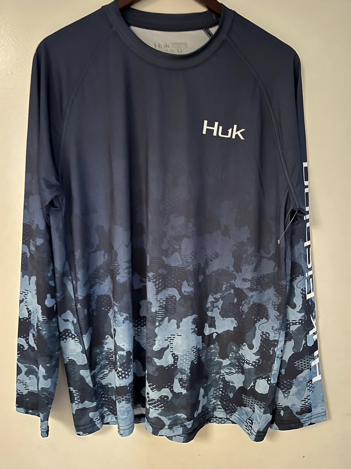 HUK Men's Refraction Fade Pursuit LS Long Sleeve Blue Medium M NEW without Tags