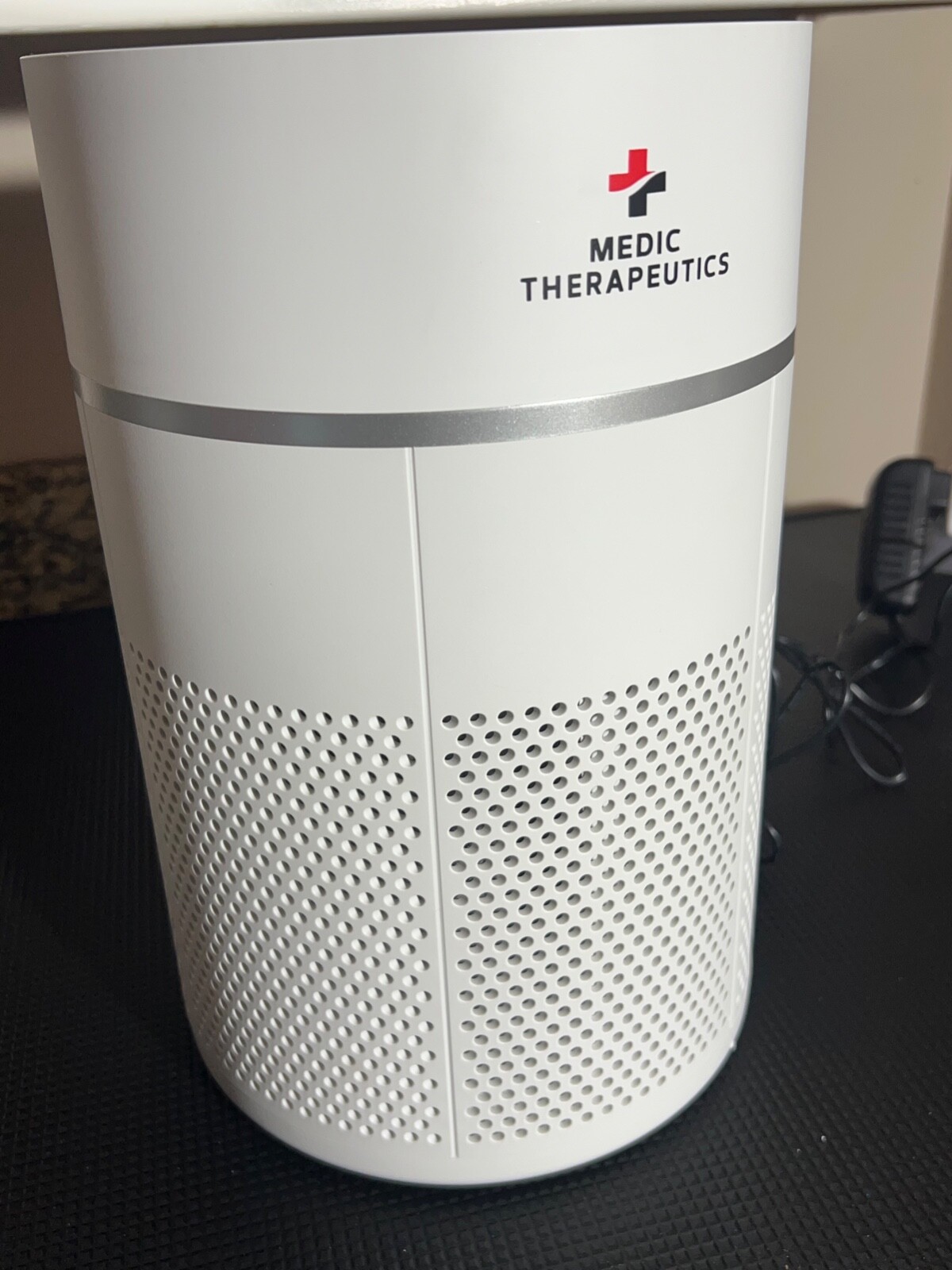Medic Therapeutics Compact Air Purifier w/ Activated Carbon HEPA H13