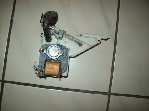 Pumpe Wäschetrockner Kondensatpumpe Ablaufpumpe Sel 3047045ADE P2-5-3015