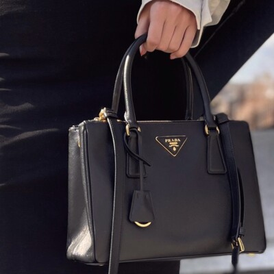 Sacoche et bandoulière Prada Galleria Medium en cuir Saffiano noir
