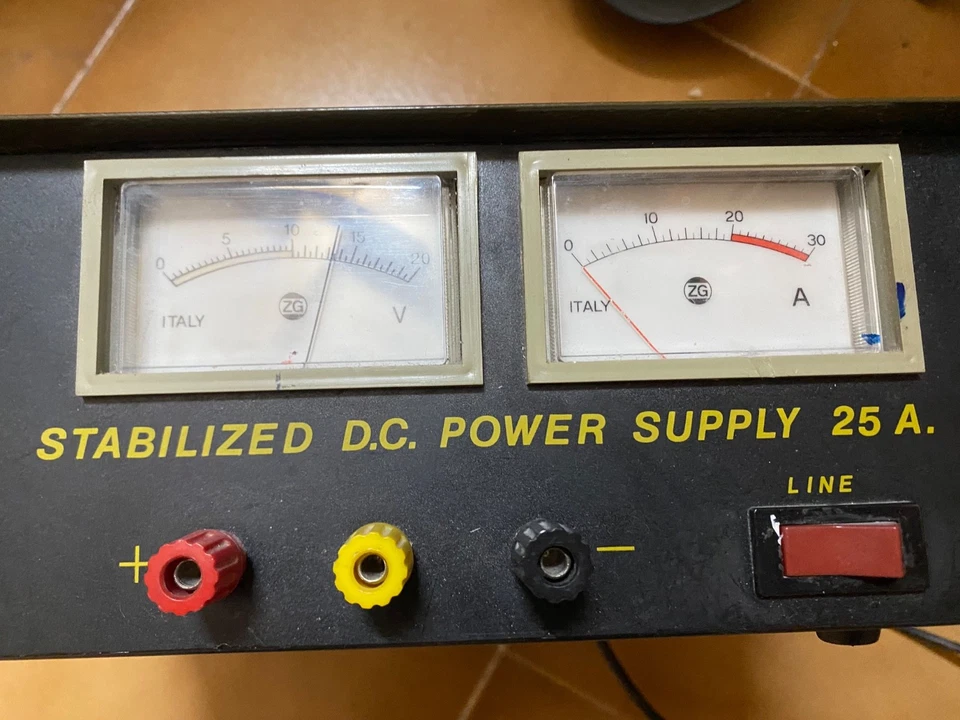 Alimentatore Zetagi 25 A mod 1220 S - Immagine 2 di 4