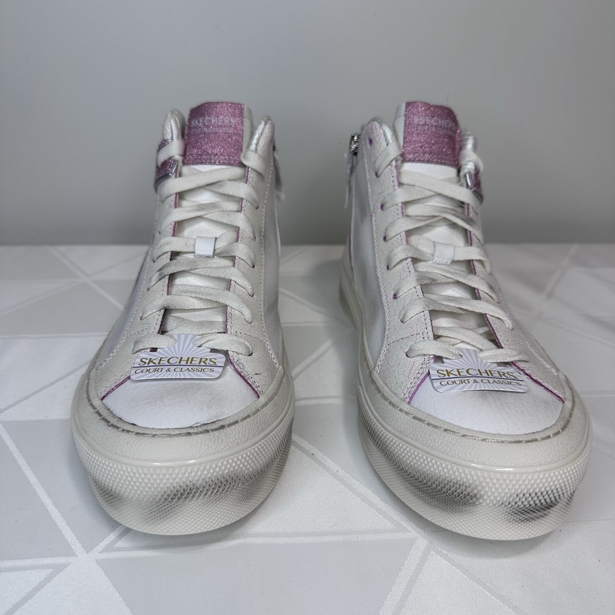 Skechers Vintage Look Lace Up Side Zipper White / Pink Sneakers