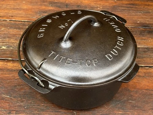 Griswold Cast Iron #7 Tite Top Dutch Oven w/ Rope Style Handle