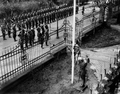 An Officer Taking Down The Flag At Wiesbaden 1929 Old Photo
