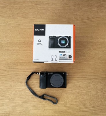 Sony Alpha 6000 OVP - Sehr guter Zustand - mit  Zubehörpaket