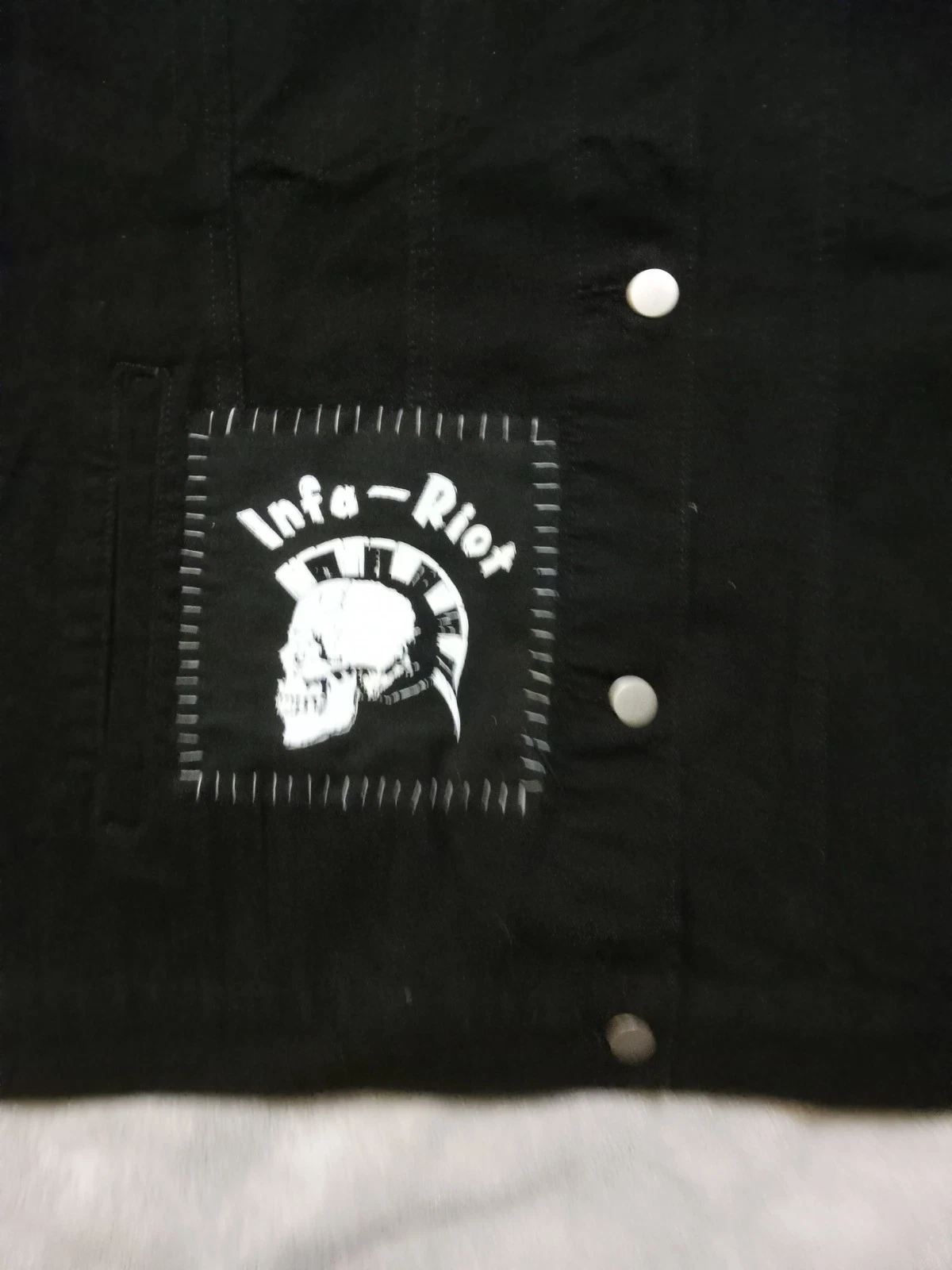 DIY Punk Denim Vest Medium A GLOBAL THREAT, SPECIAL DUTIES, 4 SKINS, INFA RIOT - product detail image 4