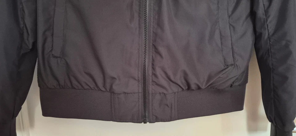 Leichte schwarze Jacke im Bomberstil von Urban Classics in Gr. L - Bild 4 von 4