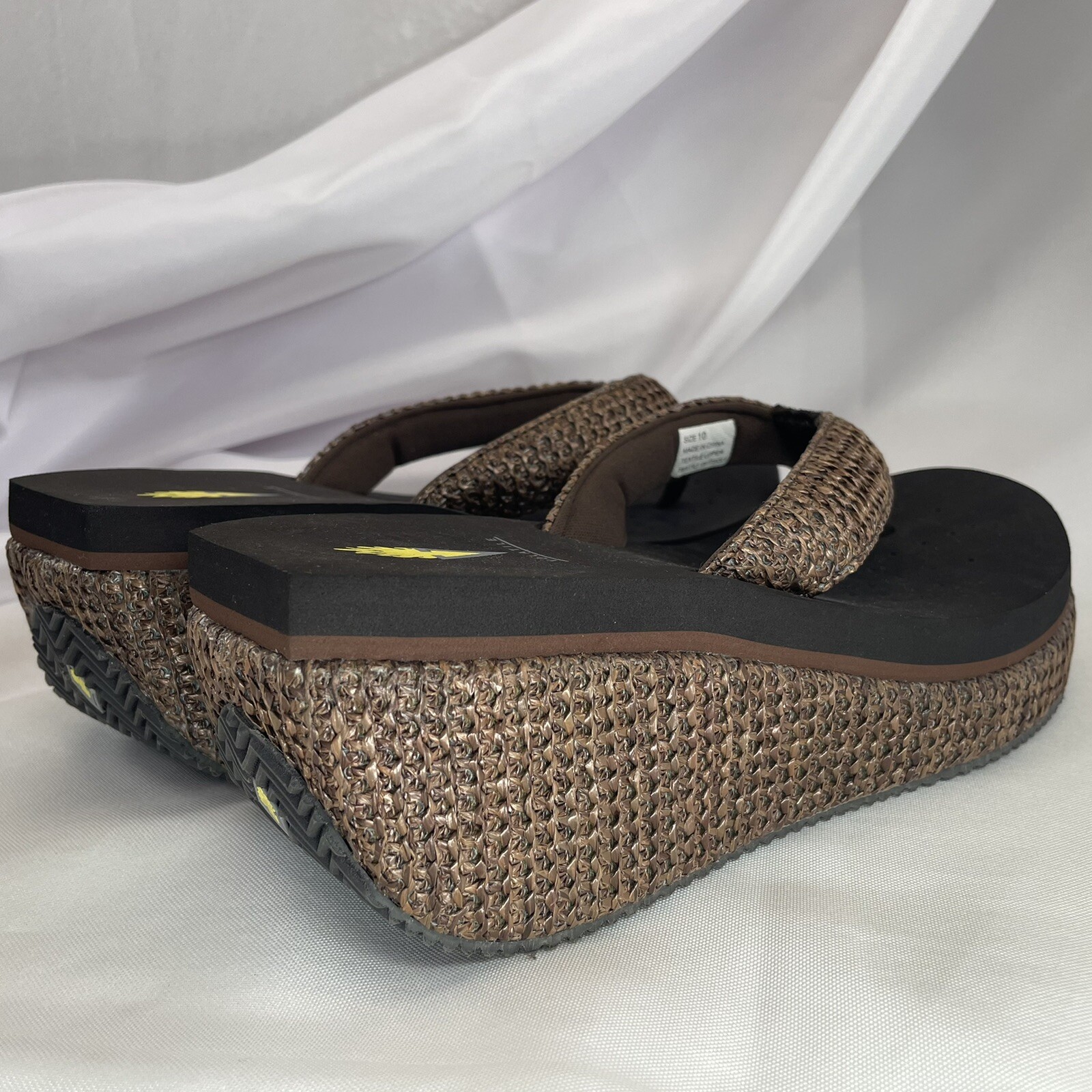 Volatile Wedge Flip Flop Basket Platform Sandals US10 Gem
