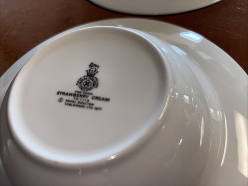 4 zuppiere vintage anni 70 Royal Doulton crema fragola bordo piatto 8 in TC1118 - Foto 4 di 4