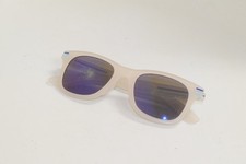 KIDS UNISEX GREY SUNGLASSES.
