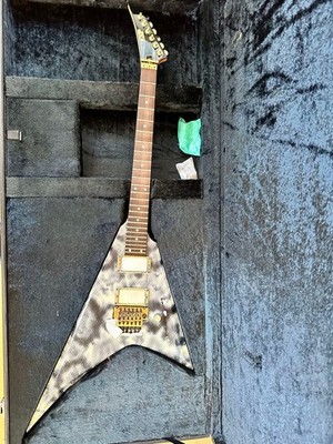 ESP RANDY RHOADS V E-GITARRE GRAPHIC SNAKE EMG AKTIVE TONABNEHMER