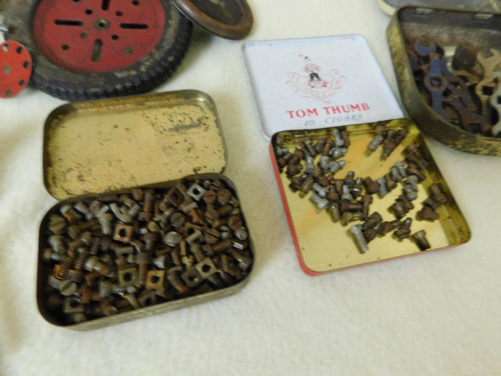 Vintage 18.5kg Meccano Joblot Spare Parts Wheels Cogs Screws Motor Plates etc