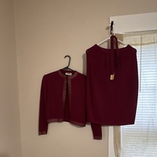 St John Marie Gray 2 piece skirt suit with matching belt