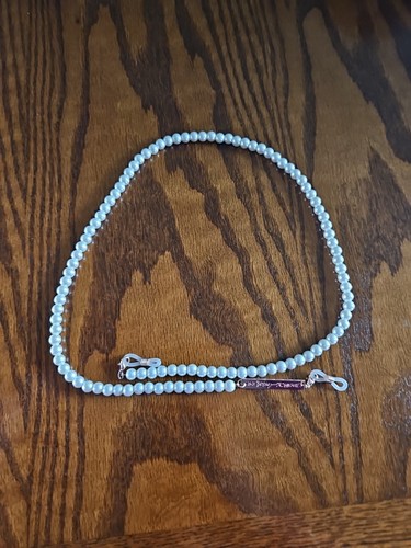 BETSEY JOHNSON White Faux Pearls Eyeglass Chain 26" Eyeglass holder