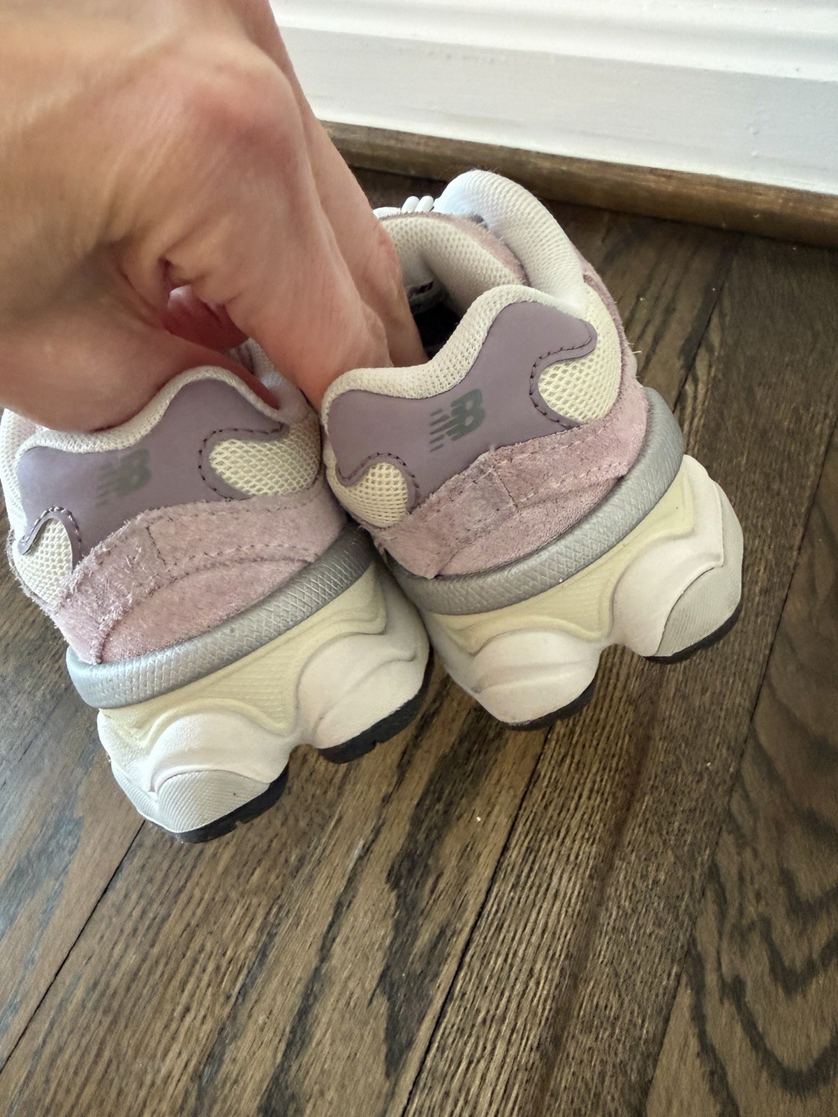 New Balance 9060 Little Girls Pink/purple Sz 9c Bungee Laces thumbnail 8