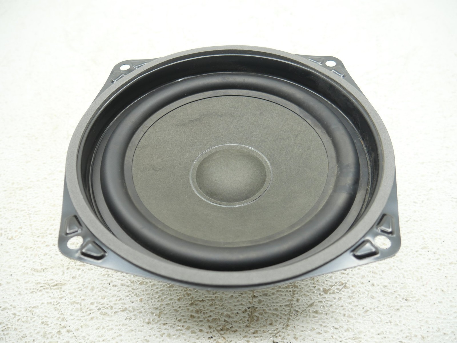 Audi R8 Spyder 2017-2023 Subwoofer P/N 4S0035411