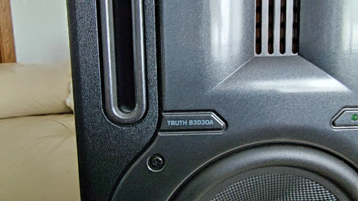 Behringer truth b3030a 2025