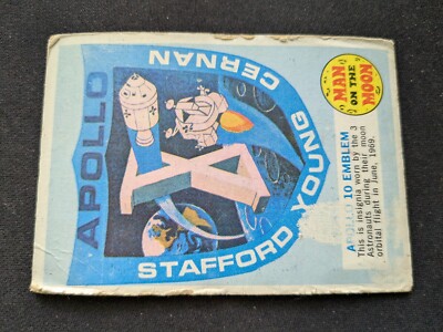1969 Topps Man On The Moon Card # 1A Apollo 10 Emblem (VG)