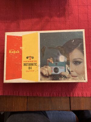 Kodak Hawkeye Instamatic R4 Film Camera Vintage 60's Untested