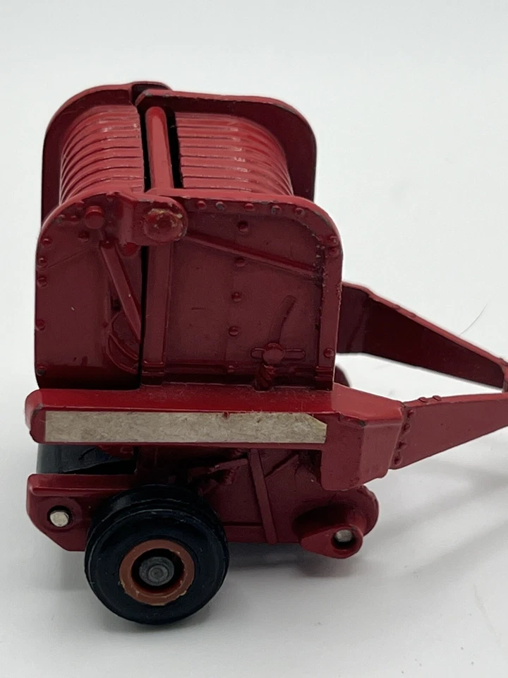 ERTL Case IH International Round Hay Baler, Red, 1/64 - Image 3 of 4