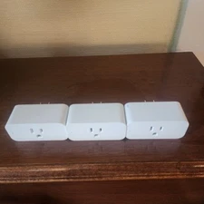 Amazon Smart Plug x 3 - White Amazon Smart Plug works with Alexa
