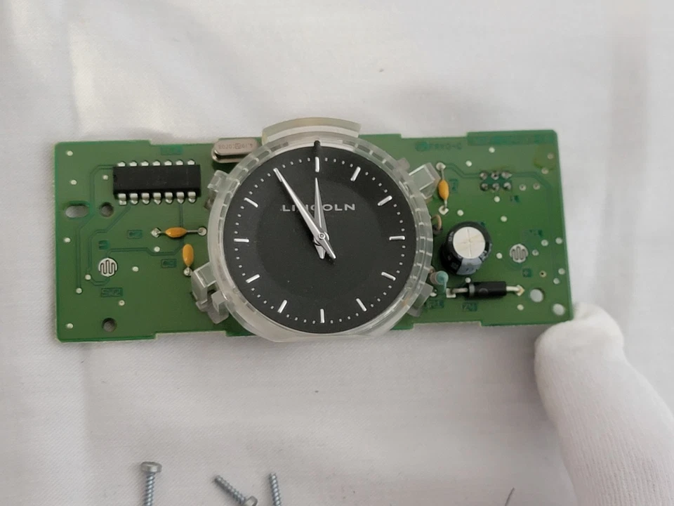 2008 Lincoln Town Car OEM Clock New Light - Image 4 of 4