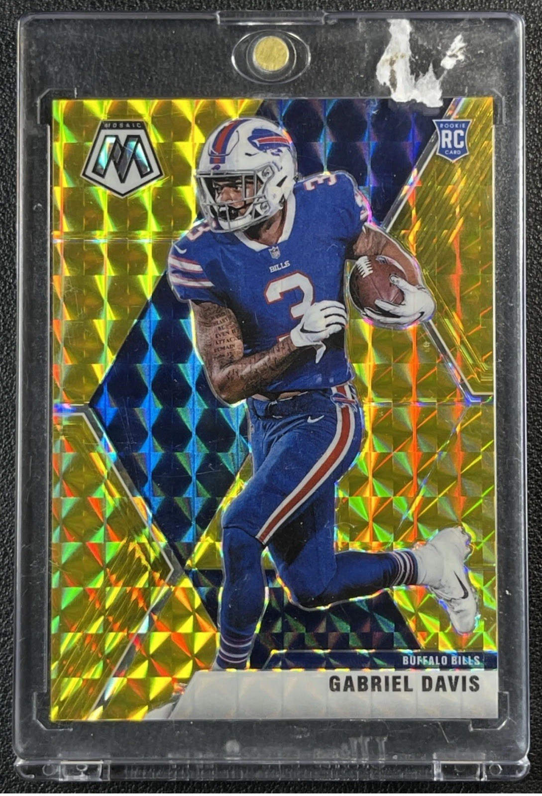 2020 Panini Mosaic - Rookies Gabriel Davis #239 Gold Mosaic Prizm /10 (RC)